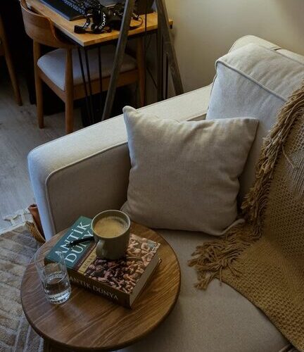 How to Create a Cosy Reading Nook in Your Home
